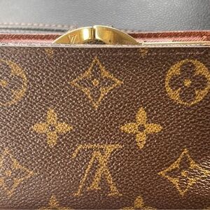 Louis Vuitton wallet vintage